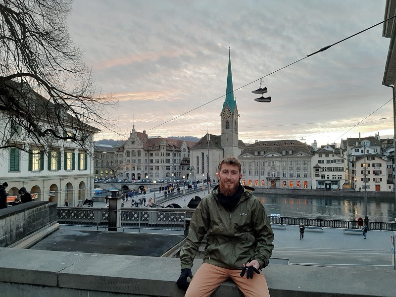 Margem do rio Limmat, em Zurique.